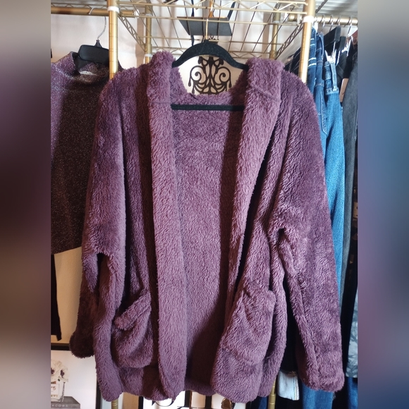 Jacket. Hooded Teddy Bear Fur. Size: LG. Color: Purple. Like New. - Picture 4 of 9